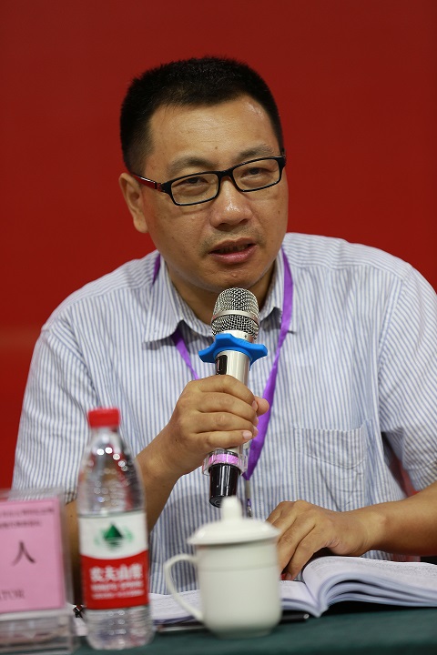 1614233869128773.jpg 何建明照片.jpg